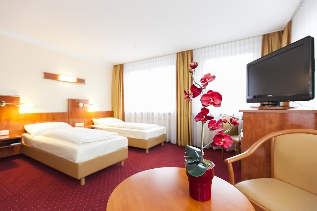 Hotel Am Berliner Platz Langenfeld  Bilik gambar